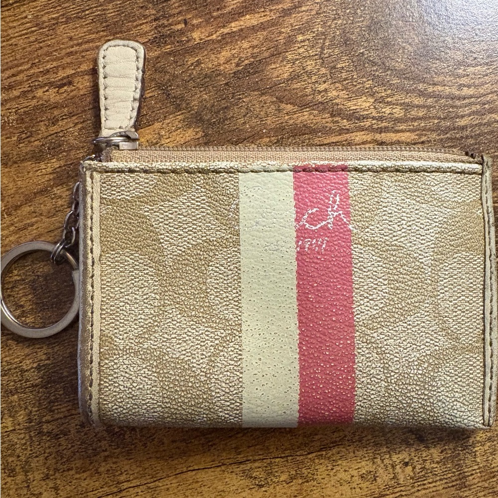 Coach Keychain Wallet 🩷